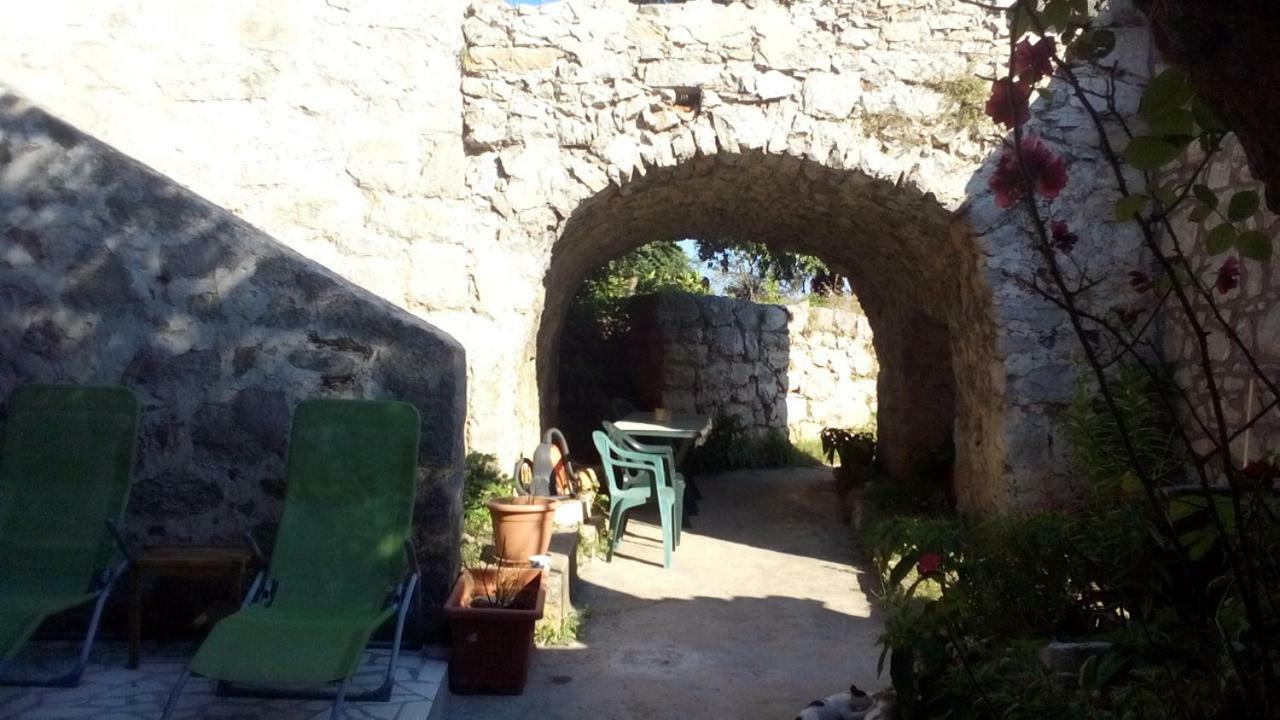 Cottage Melita The Apartment For Animal Lovers Babino Polje Екстериор снимка